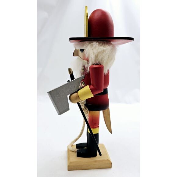 Vintage Nutcracker Village Fireman No 1 Nutcracker 11" Tall 1993 Christmas - Picture 4 of 7